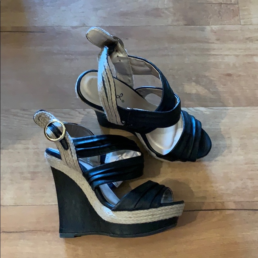 Black and Tan wedges